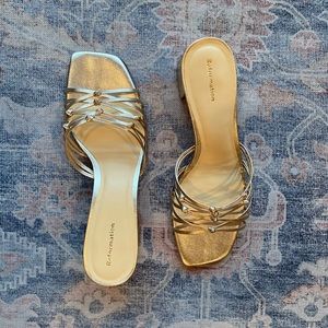 NWT Reformation Eva Knotted Gold Sandal